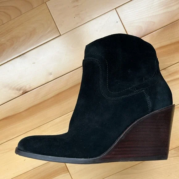 NWT Lucky Brand Wadier Black Suede Wedge Ankle Boots Sizes: 7.5 - Picture 5 of 12